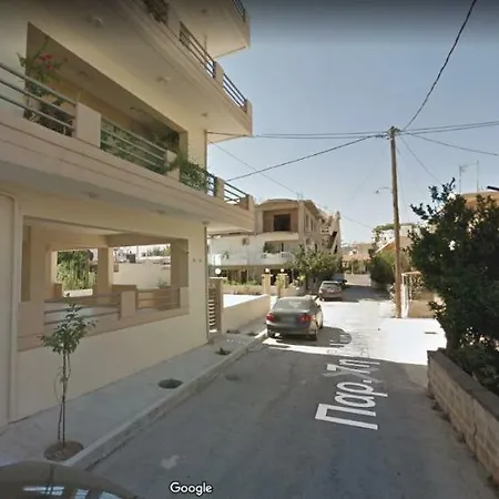 Sitzanaki Apartment *