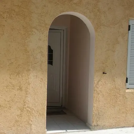 Sitzanaki Apartment